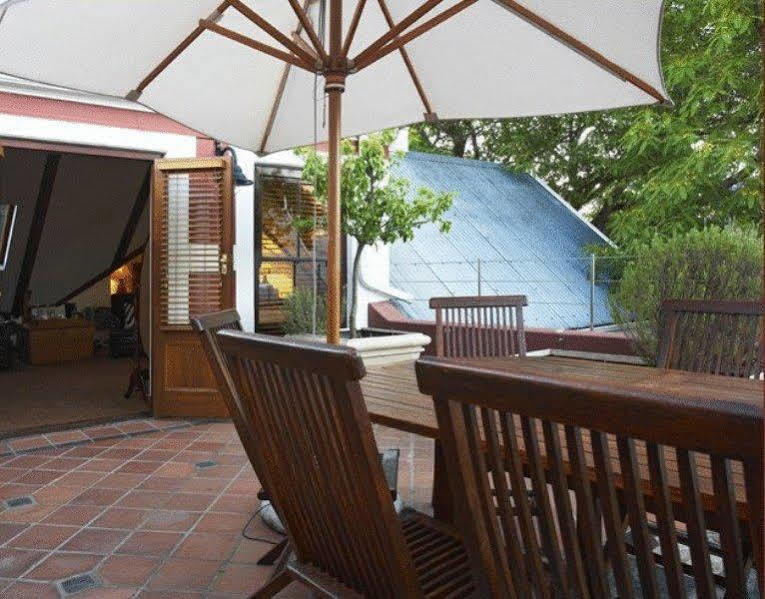 סטלנבוש Roosenwijn Guesthouse מראה חיצוני תמונה