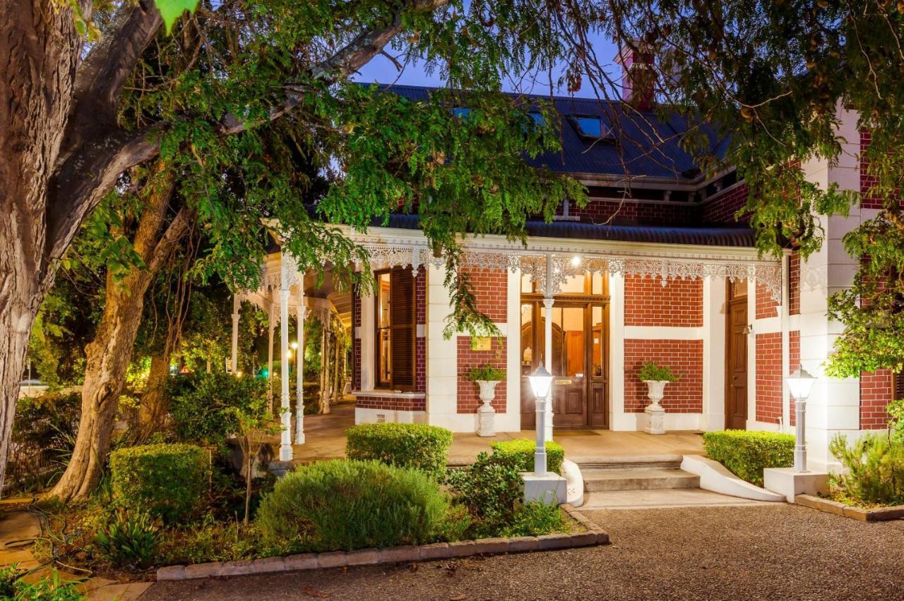 סטלנבוש Roosenwijn Guesthouse מראה חיצוני תמונה