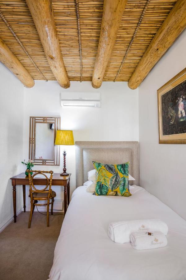 סטלנבוש Roosenwijn Guesthouse מראה חיצוני תמונה